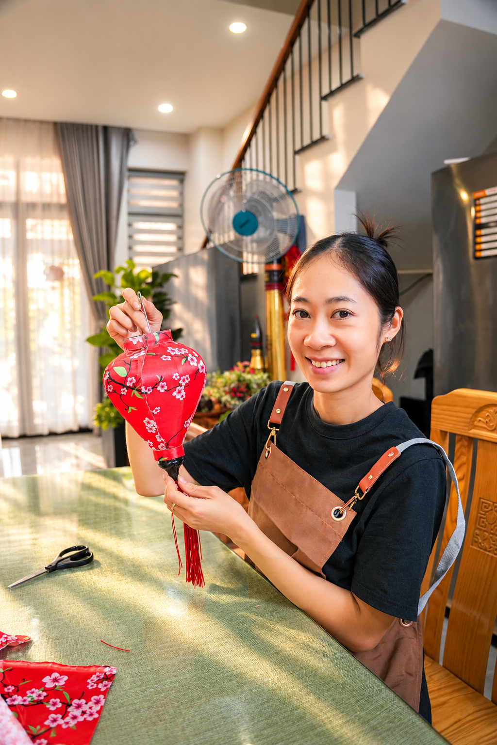 Assembling A Traditional Vietnamese Lantern at Annie Hoi An
